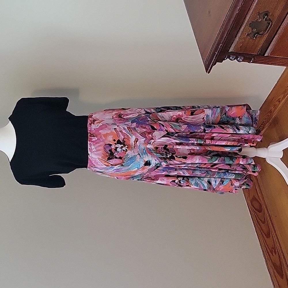 Bob Mackie Floral Print Pull-on Woven Skirt Size M
